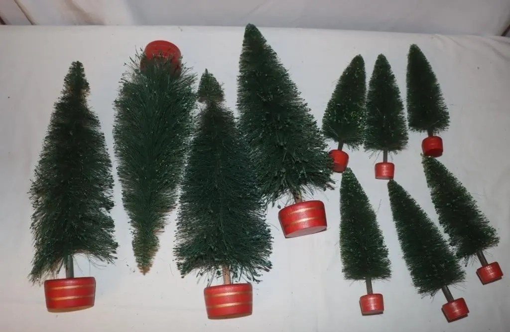 Bottle Brush Christmas Trees w/ Red Bases