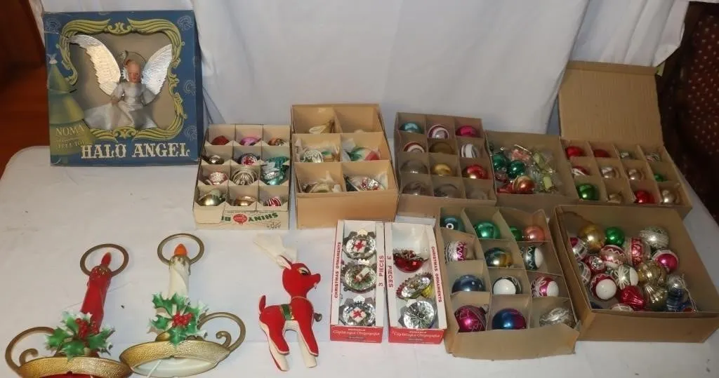 Vintage Christmas Decor & Ornaments