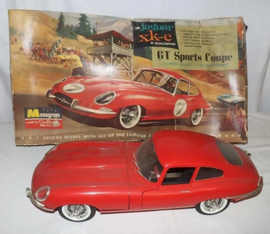 1964 Monogram Jaguar XK-E 1/8 Scale Model Kit