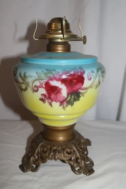 Vintage Floral Oil Lamp