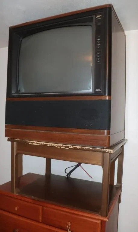 TV Stand And Zenith TV: