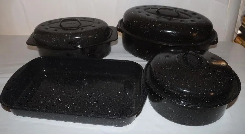 Enamelware Roasting Pans & Baking Pan