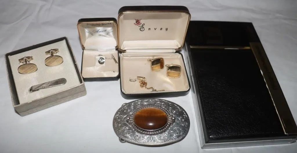 Jewelry & Amity Billfold: