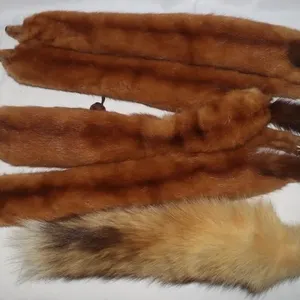 Vintage Fur Stole w/ Fox Tail Accessory