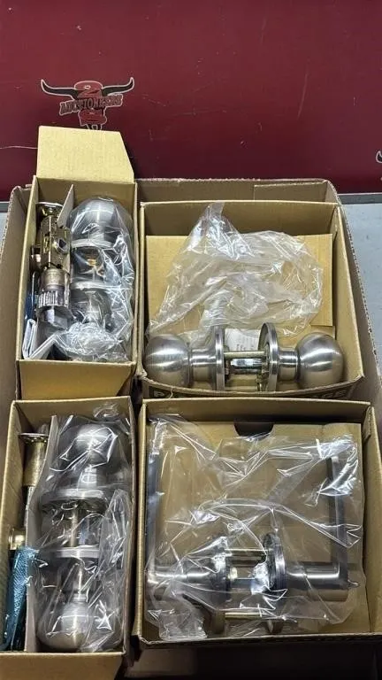 4 Asst. Indoor Door Knobs.