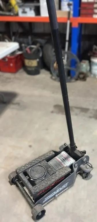4000LB Triple Lift Floor Jack.