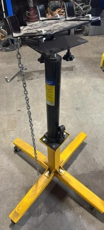 Power Fist 1000LB Transmission Jack. No Handle.