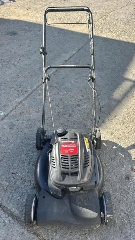 Yard Machine Front Wheel Self Propelled 21”,