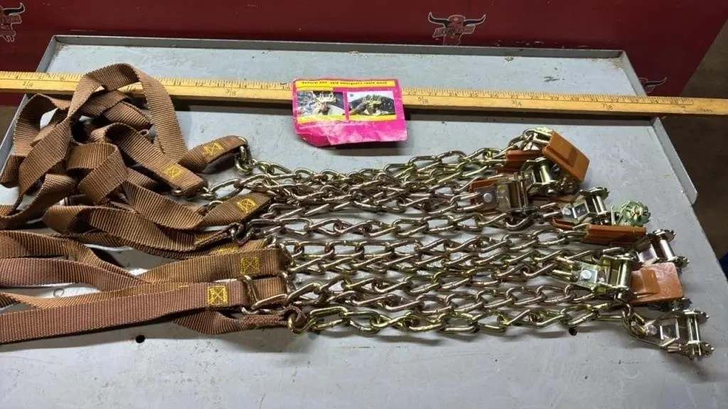 General Anti-Skid Emergency Chain Mesh Kit.