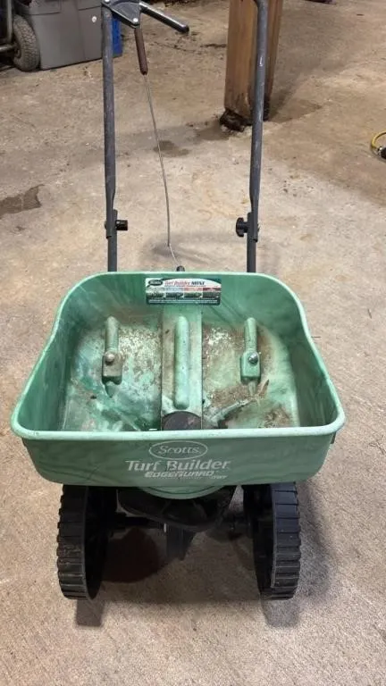 Scotts Turf Builder Fertilizer/Seed Spreader.