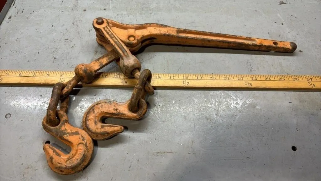 5200 lb Chain Boomer.