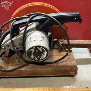 Makita 305MM Portable Cut Off. Untested.