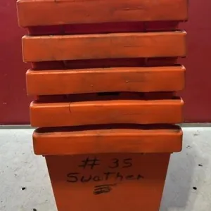 6 Hard Plastic Storage Containers