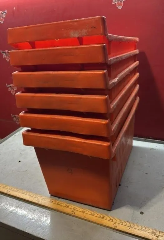 6 Hard Plastic Storage Containers