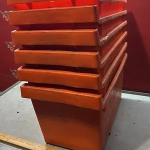 6 Hard Plastic Storage Containers