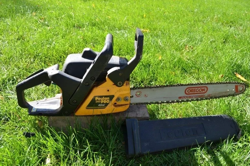 Poulan Pro 260 Pro 42cc gas chainsaw