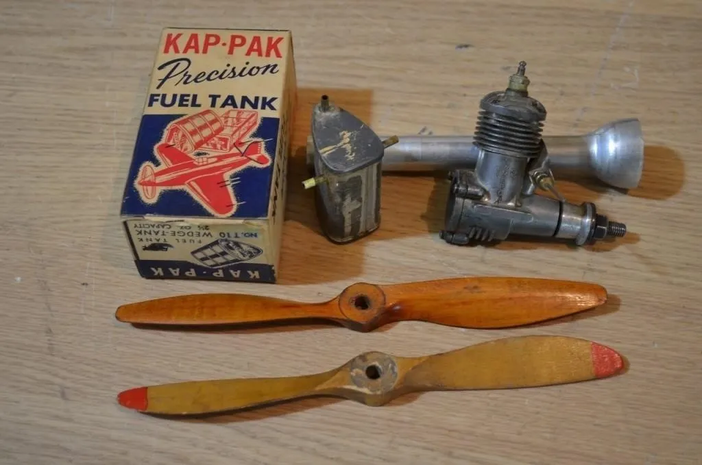 Vintage Cameron .19 model airplane glow engine