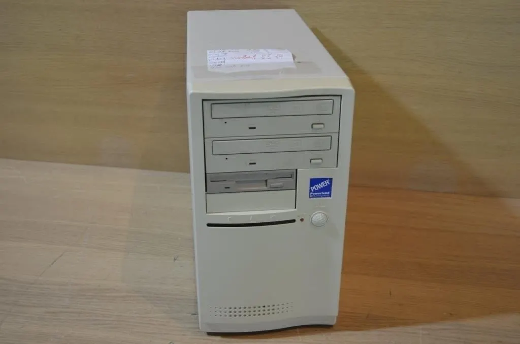 PC featuring an AMD K6-233 processor, 64 MB