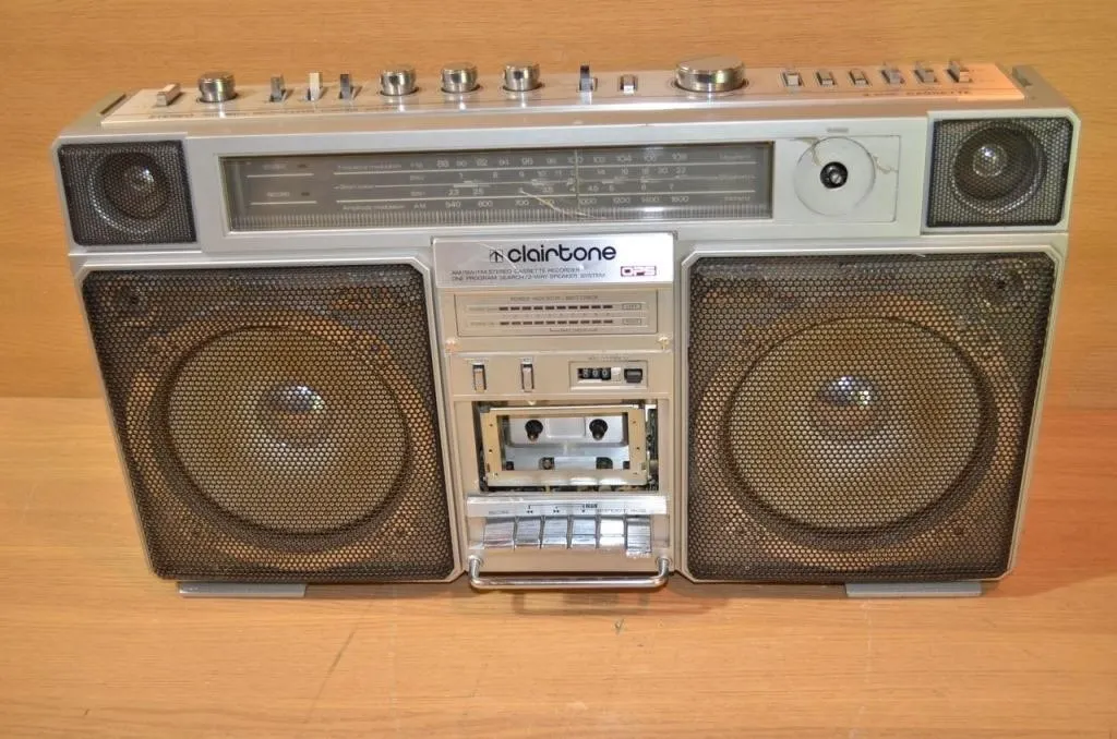 Vintage Clairtone 7978 AM/FM/SW stereo cassette