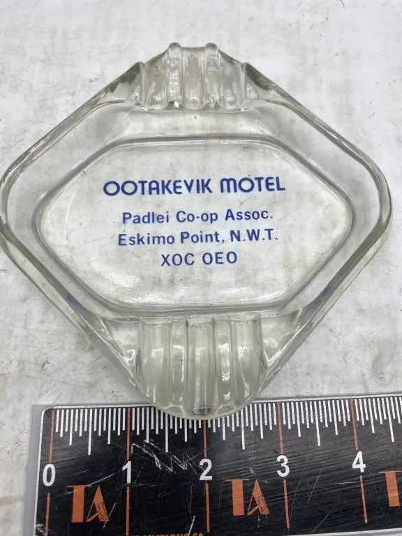 Ootakevik Motel Advertising Glass Ashtray