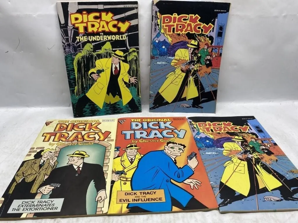 Dick Tracy comic book lot (5 issues)