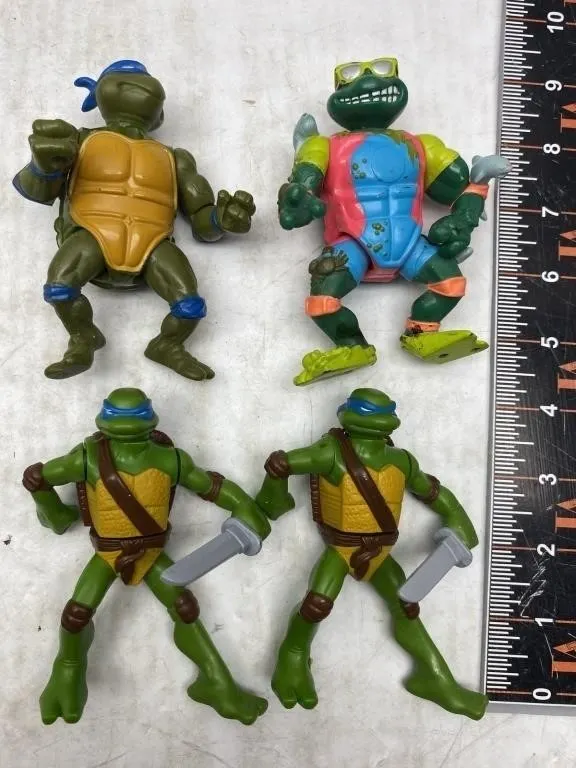Vintage TMNT Playmates Action Figures Lot (4)