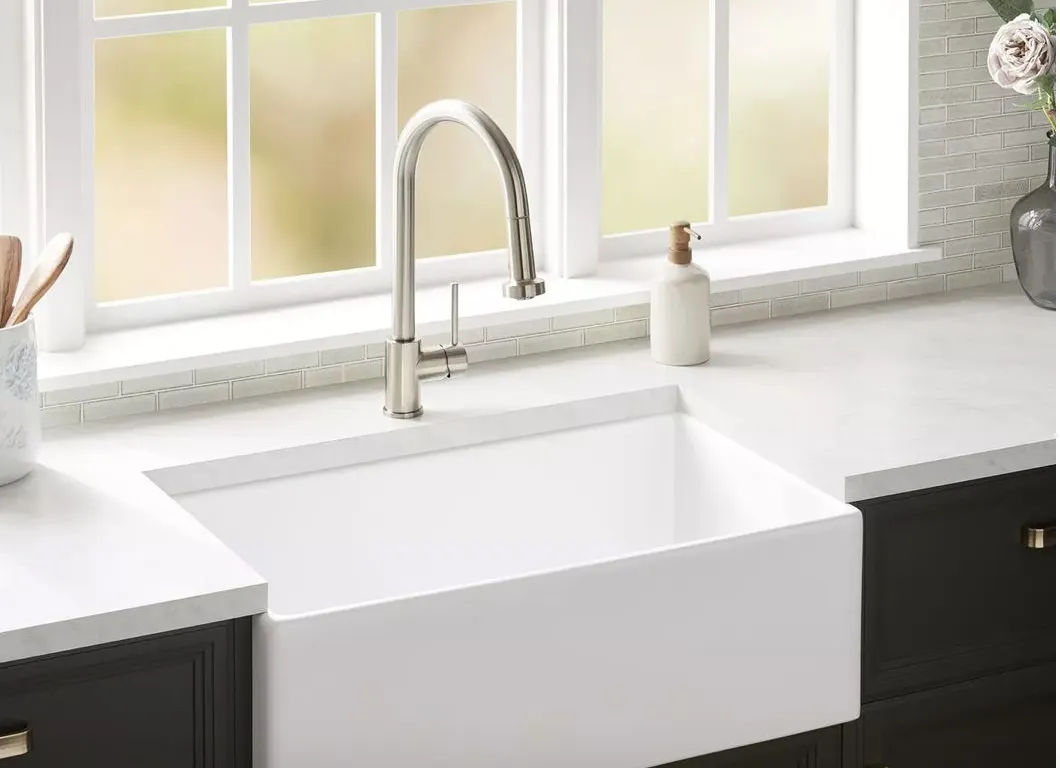 Signature Hardware 30" Rowena Fireclay Farmhouse Sink - White MSRP $649 Appears New in Box