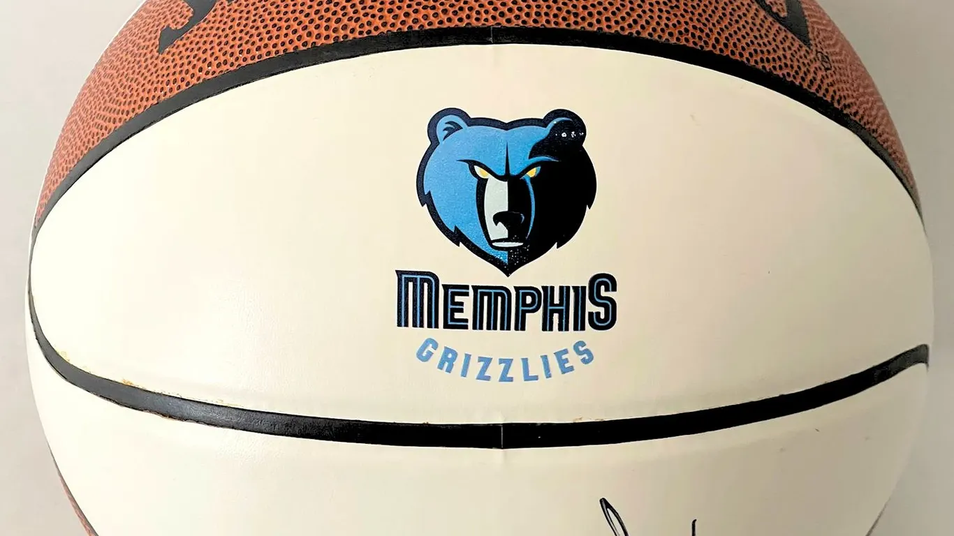 Memphis Grizzlies NBA Zach Randolph Autographed Basketball