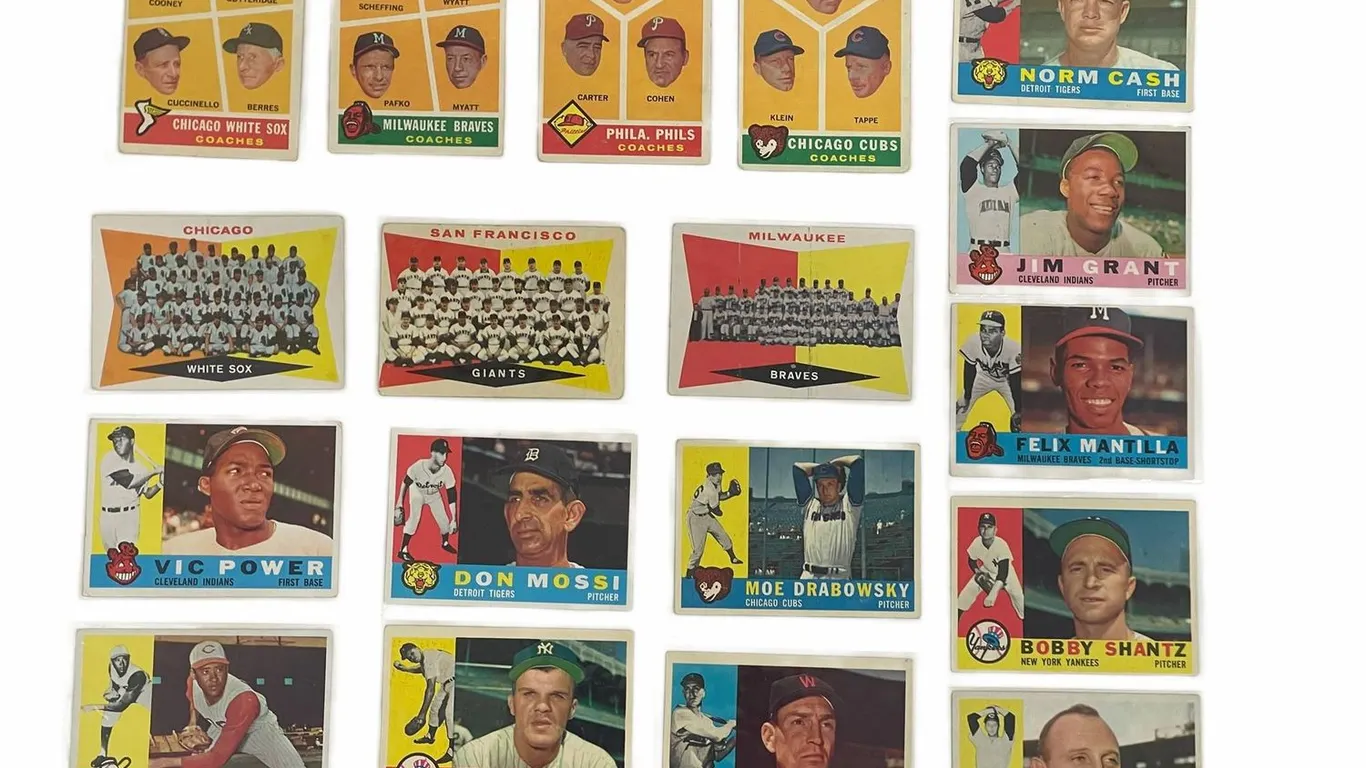Topps 1960 Baseball Cards Assorted Lot 18