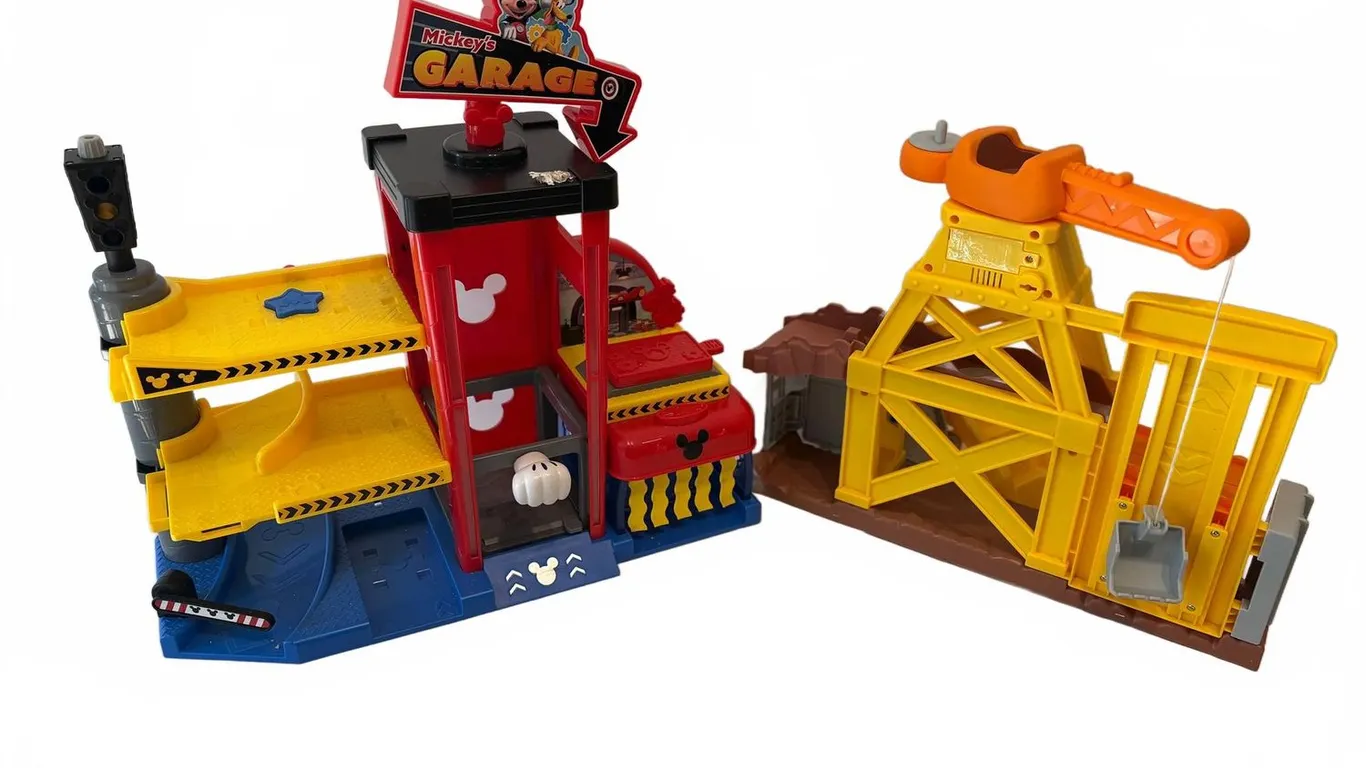 Mickey Mouse Garage Playset With Accessories