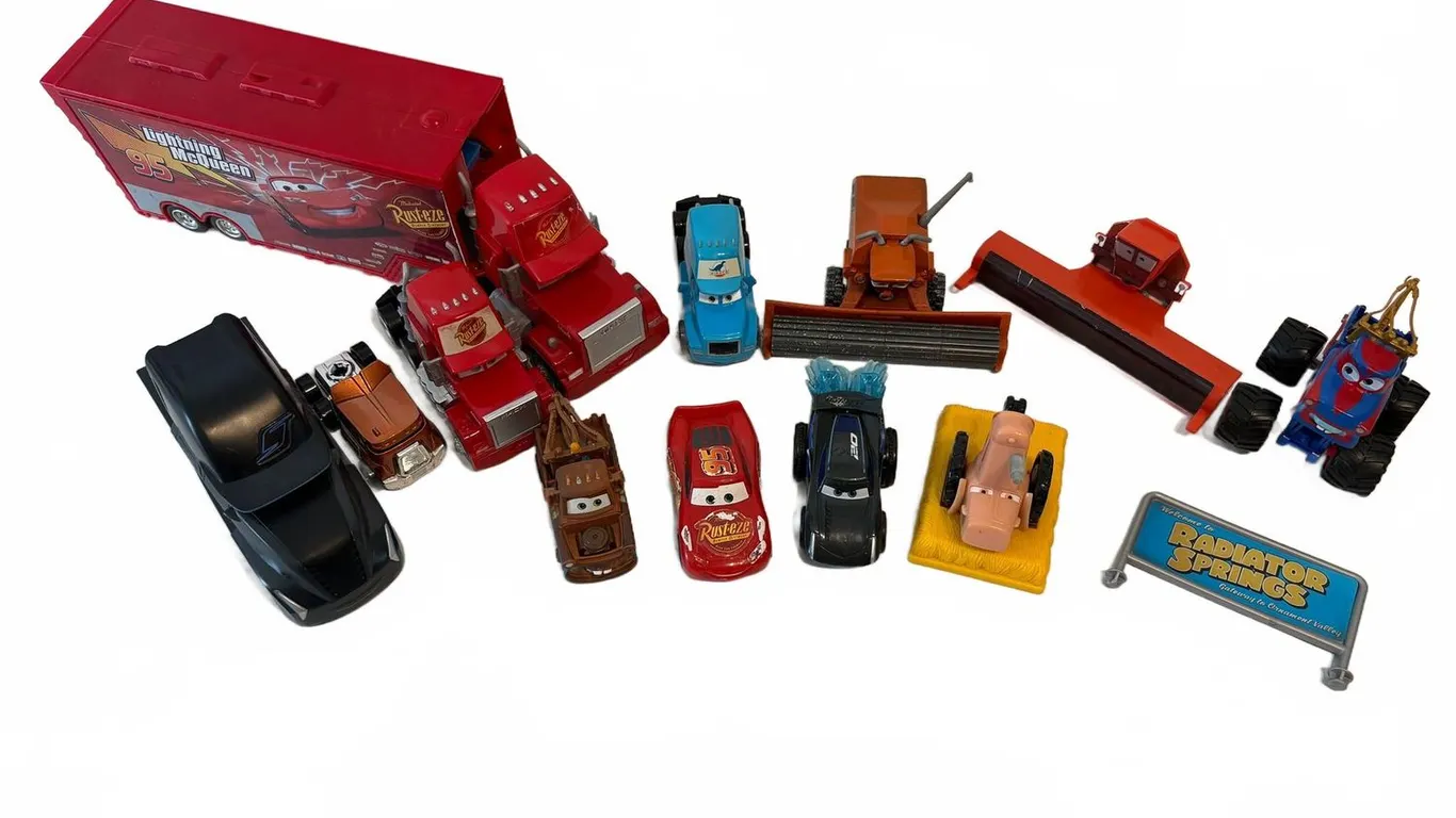 Disney Pixar Cars Die-Cast Vehicles Lot