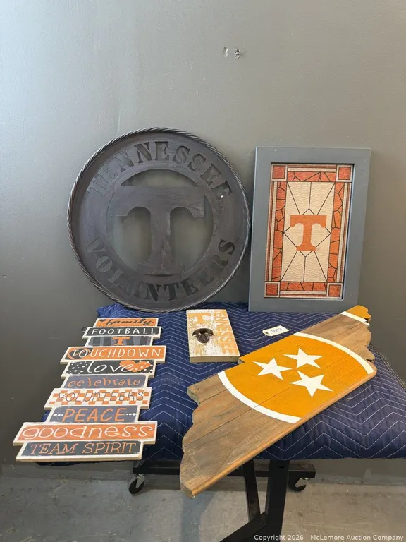 Tennessee Volunteers Signs and Wall Decor