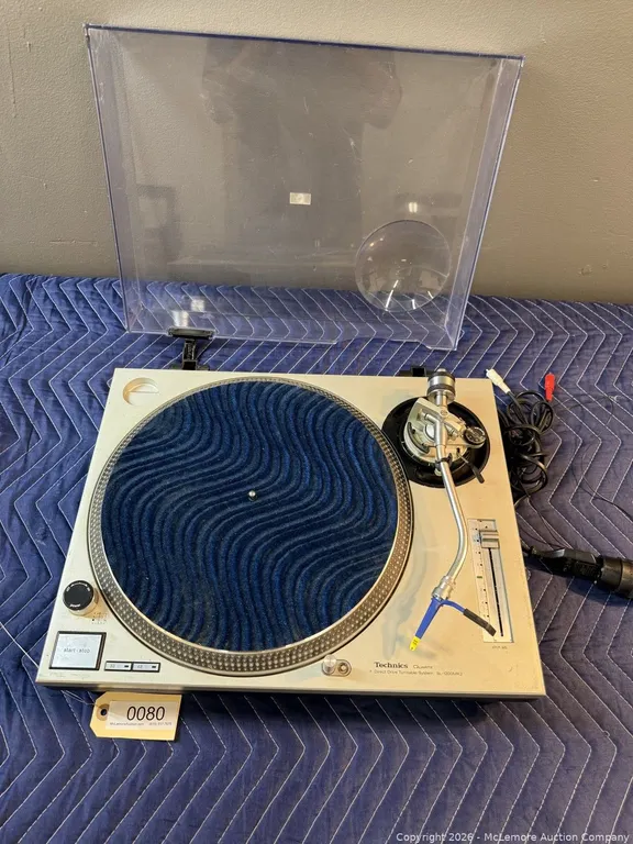 Technics SL-1200MK2 Direct-Drive Turntable