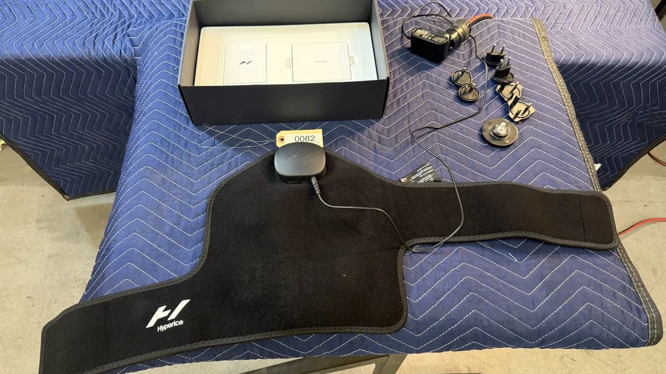 Hyperice Venom 2 Leg Wrap with Charger and Accessories