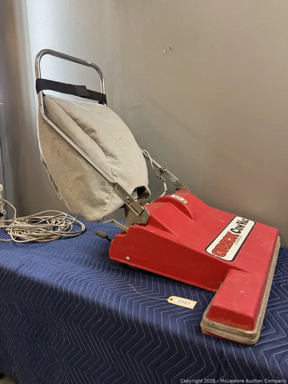 Oreck ComVac CC28 Wide-Area Vacuum