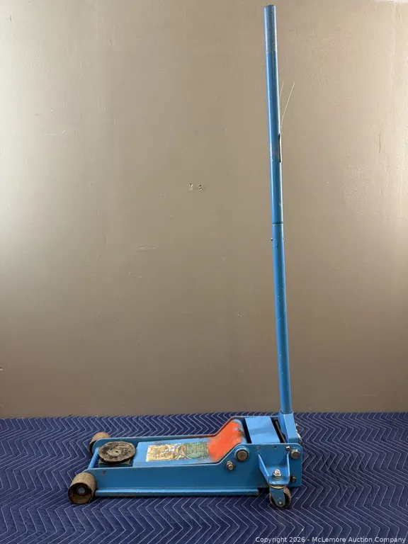 Hydraulic Floor Jack