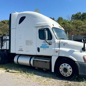2017 Freightliner Cascadia  Truck-Tractor Vin # 3AKJGLBG7HSHH0228