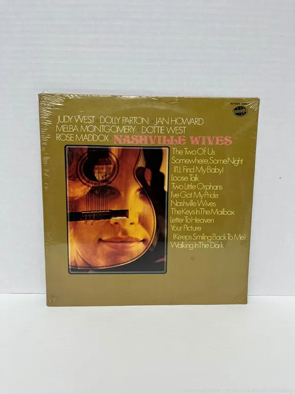 Nashville Wives - Featuring: Judy West, Dolly Parton, Jan Howard, Melba Montgomery, Dottie West, Rose Maddox.