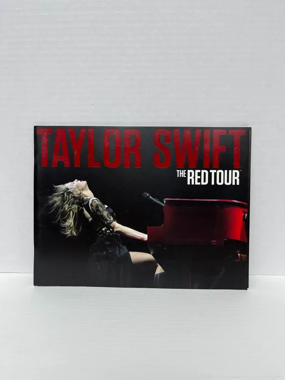 Taylor Swift - The Red Tour Photo Album