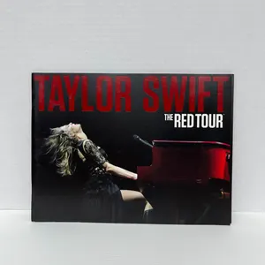 Taylor Swift - The Red Tour Photo Album