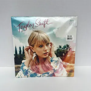 Taylor Swift - 2021 Official 16-Month Calendar