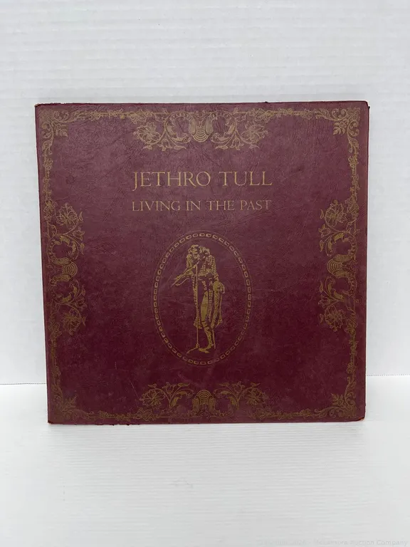 Jethro Tull - Living In The Past