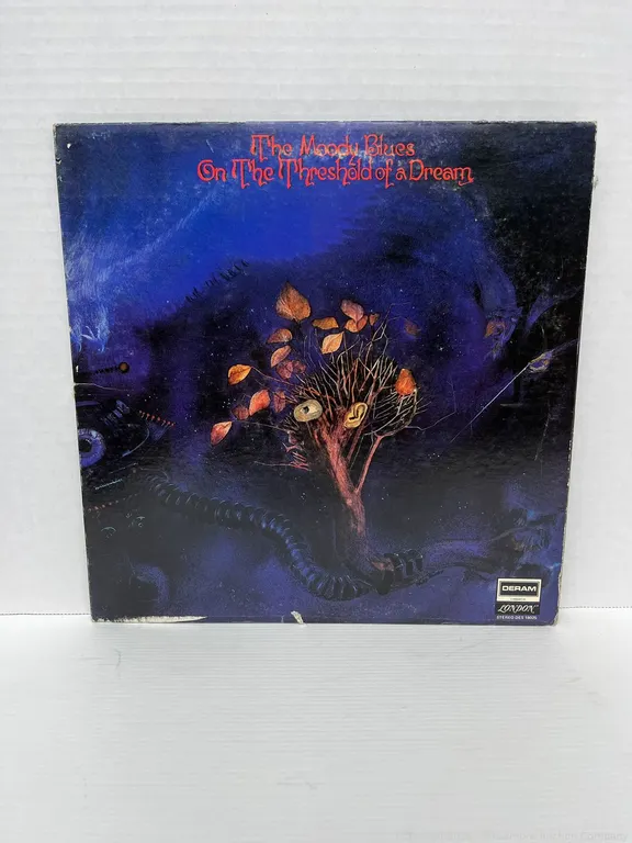 The Moody Blues - On The Threshold Of A Dream