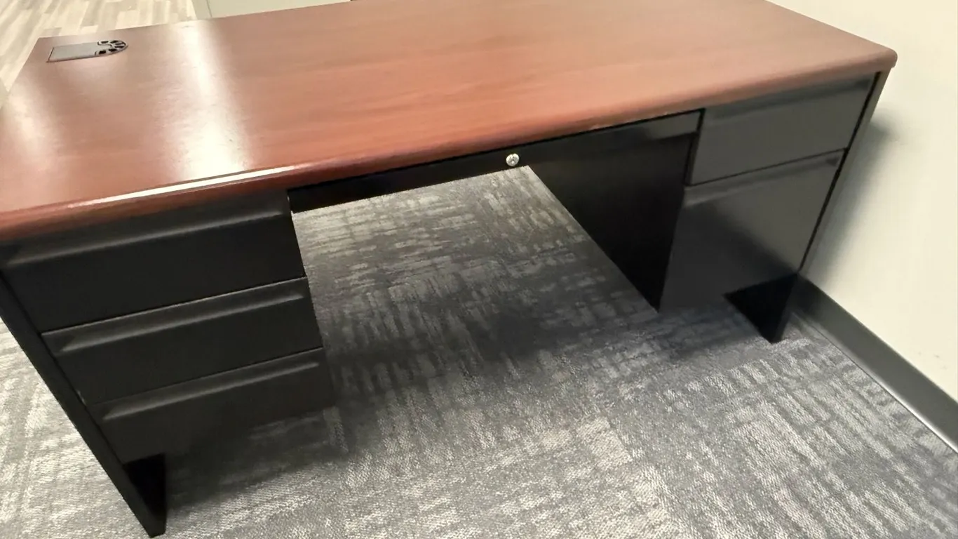 Office Desk, 5' x 30"