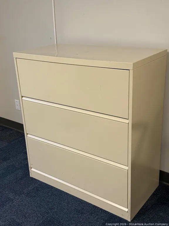 Metal File Cabinet, Three Drawers