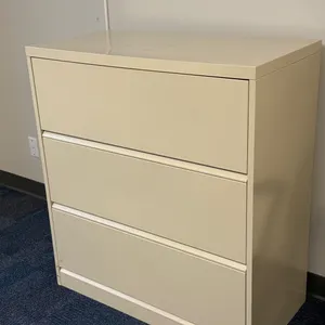 Metal File Cabinet, Three Drawers