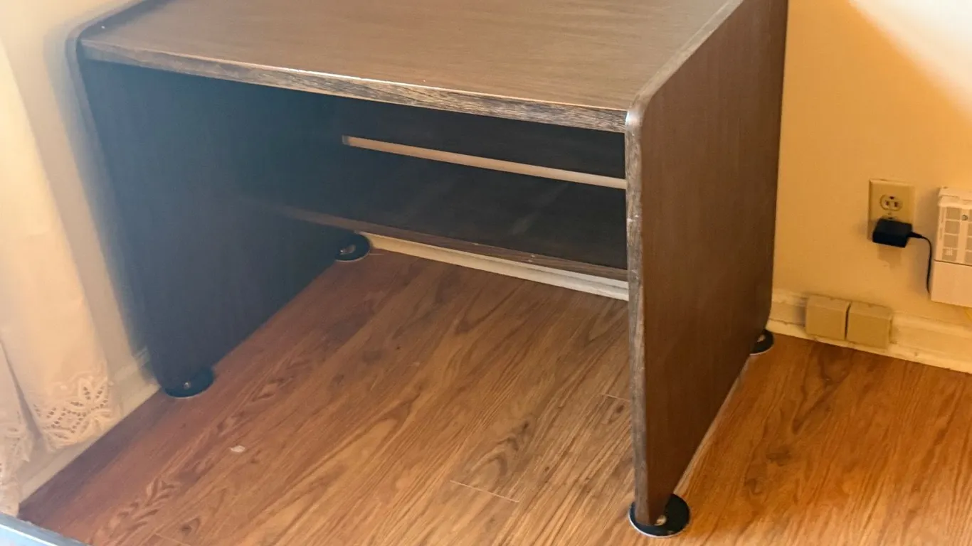 Small Office Desk