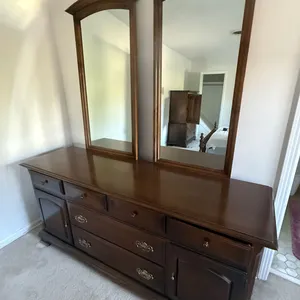 Ethan Allen Dresser with Mirrors