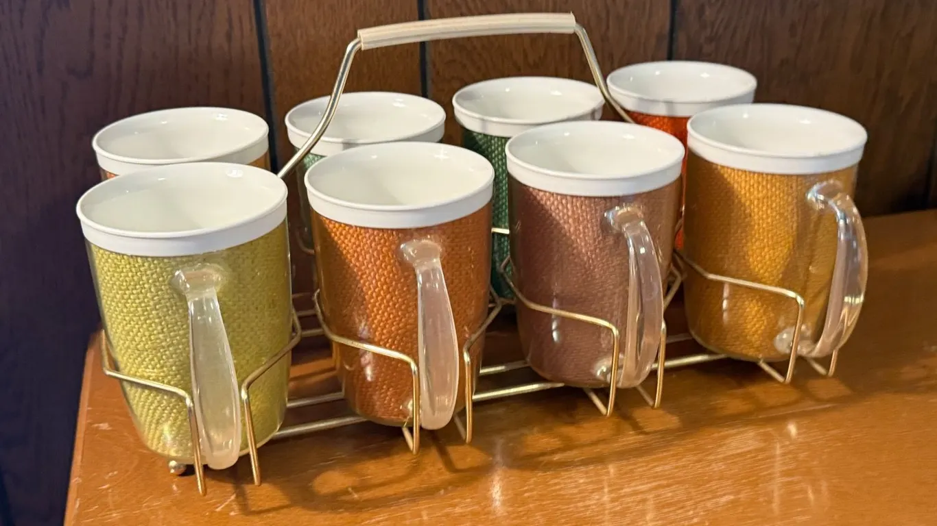 Vintage Mugs with Caddy