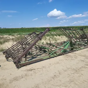 John Deere 25' 3pt spike tooth harrow